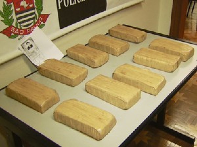 Imagem Ilustrando a Notícia: Polícia apreende 8 kg de pasta base de cocaína em Catalão