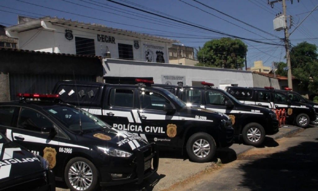 Imagem Ilustrando a Notícia: Polícia Civil prende homem considerado um dos maiores ladrões de carga de Goiás