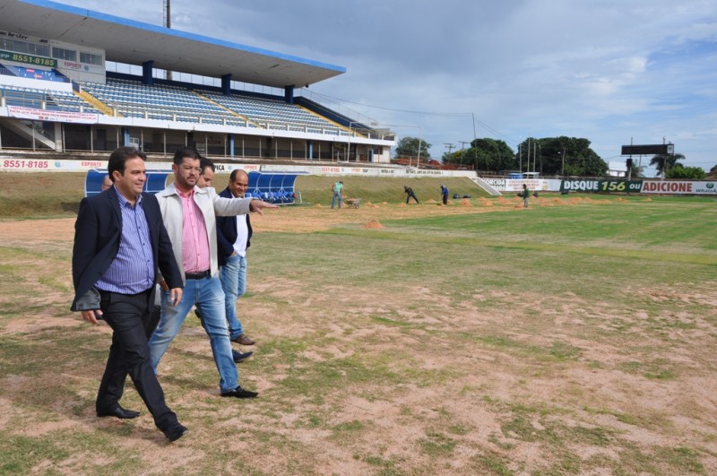 Imagem Ilustrando a Notícia: Roberto Naves vai revitalizar estádio