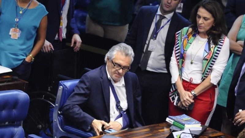 Imagem Ilustrando a Notícia: Ronaldo Caiado segue afastado do Senado