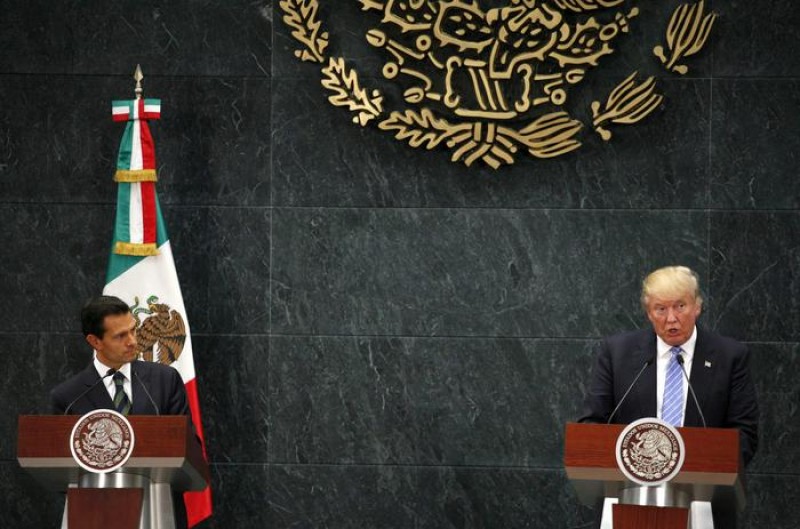 Imagem Ilustrando a Notícia: No México, Trump suaviza  discurso anti-imigrantes