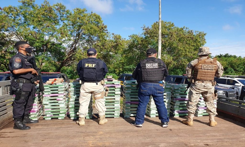 Imagem Ilustrando a Notícia: Uma tonelada de droga é apreendida em Goiás