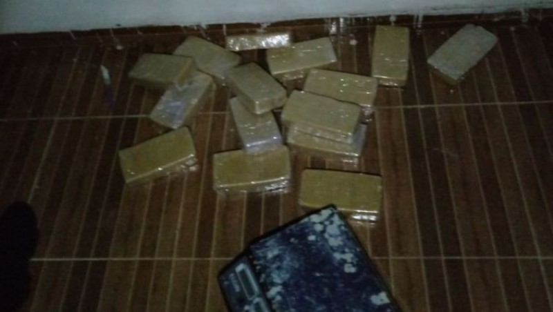 Imagem Ilustrando a Notícia: Laboratório de drogas é fechado na zona rural de Itaberaí após denúncia