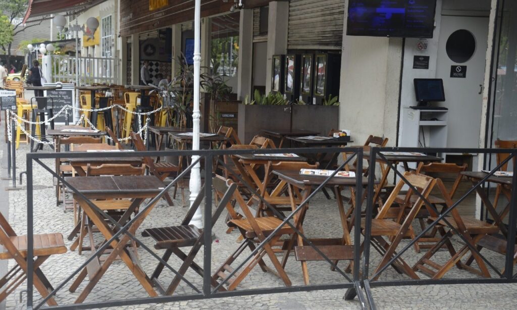 Imagem Ilustrando a Notícia: Justiça autoriza funcionamento de 23 bares e restaurantes nos fins de semana em Goiânia