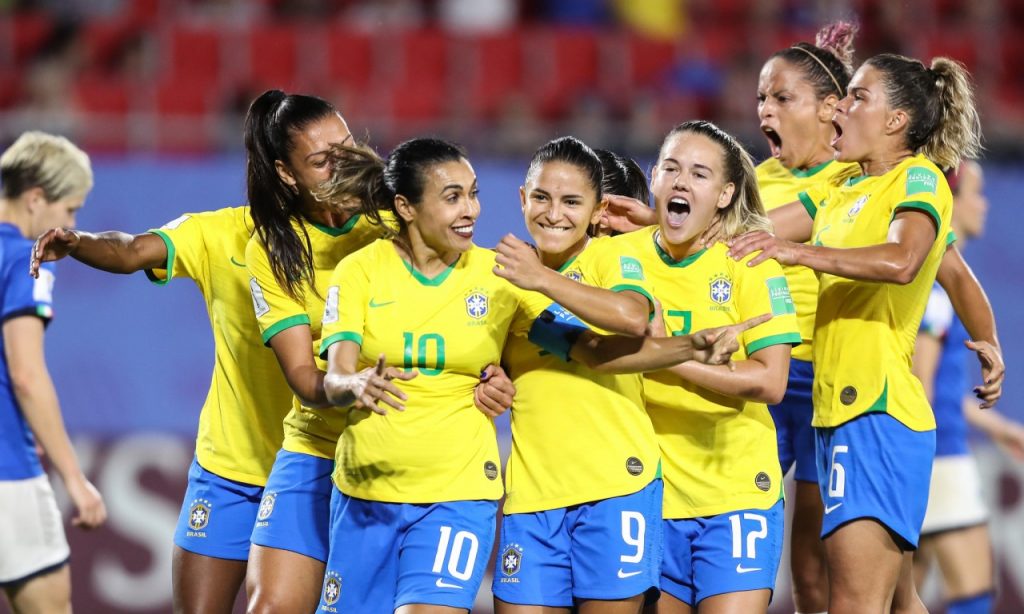 Imagem Ilustrando a Notícia: Brasil vai enfrentar a França nas oitavas da Copa