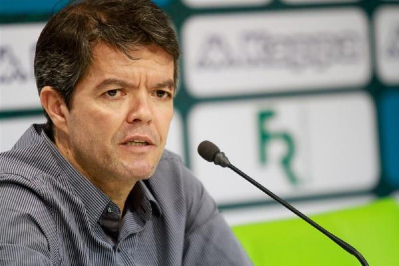 Imagem Ilustrando a Notícia: Alviverde demite gestor de futebol Felipe Ximenes