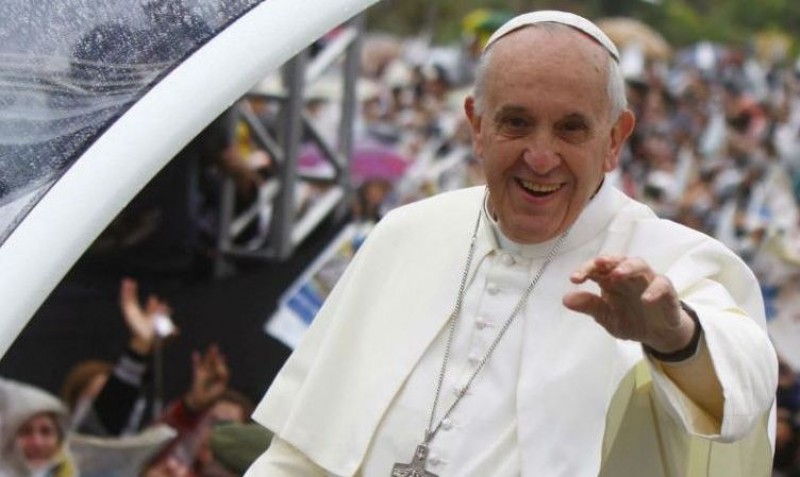 Imagem Ilustrando a Notícia: Papa adverte sobre obsessão de jovens em receber “curtidas” na internet