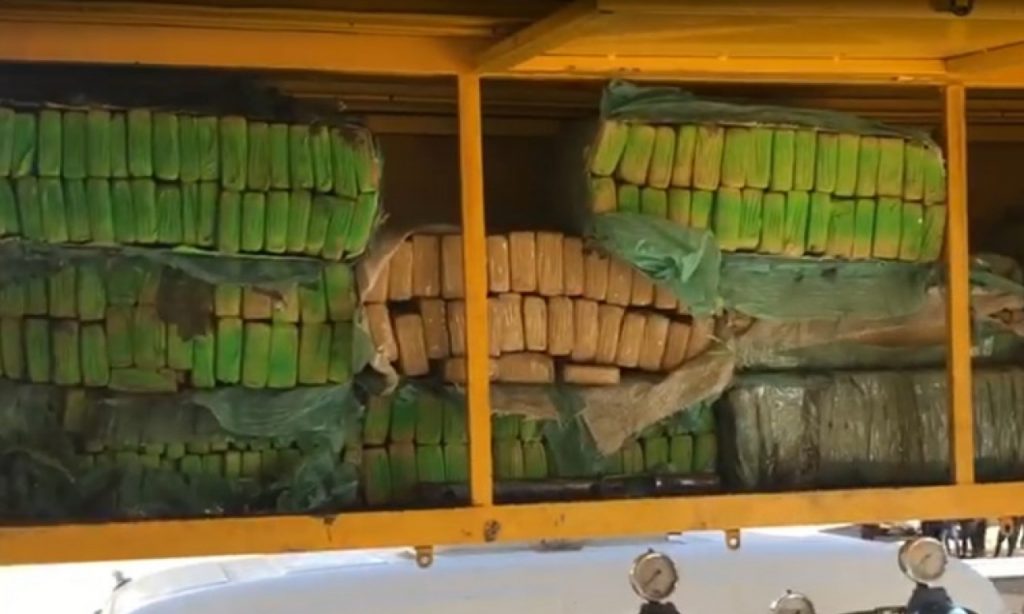 Imagem Ilustrando a Notícia: Polícia Militar apreende cerca de duas toneladas de maconha, em Aparecida de Goiânia
