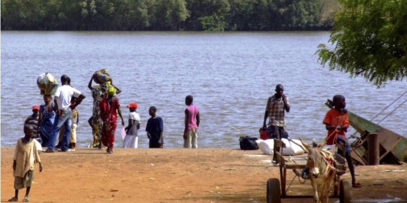 Imagem Ilustrando a Notícia: Após naufrágio na Guiné-Bissau, mais de 70 pessoas estão desapare