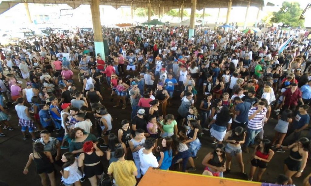 Imagem Ilustrando a Notícia: LGBTI faz testes gratuitos de HIV, sífilis e hepatites durante evento, em Goiânia