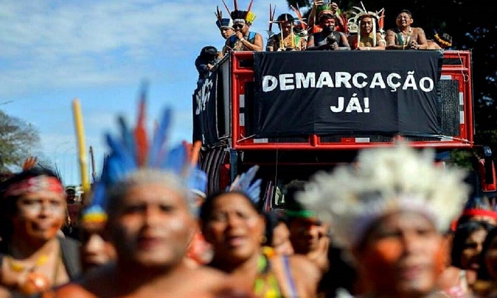 Imagem Ilustrando a Notícia: Bolsonaro não fará demarcação de terras indígenas