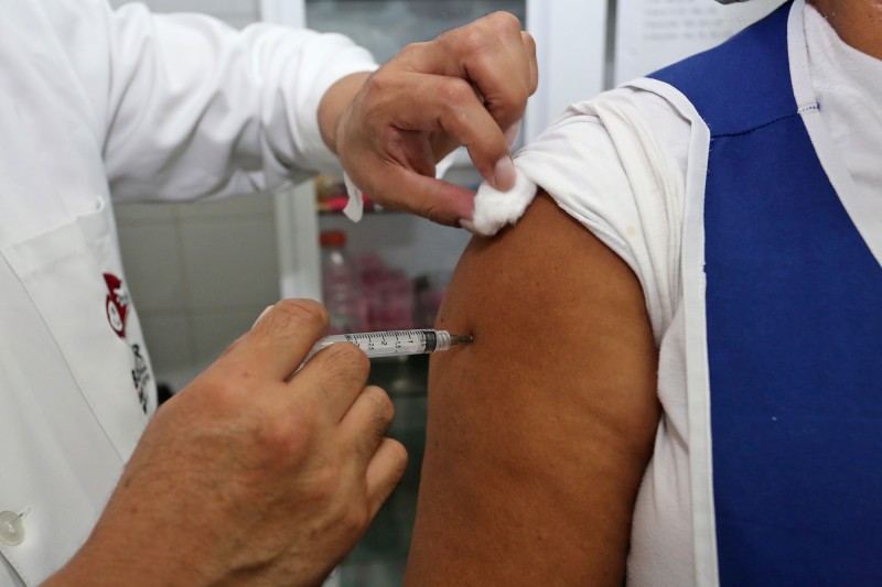 Imagem Ilustrando a Notícia: Últimas doses da H1N1 serão encaminhadas para 7 unidades