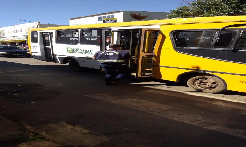 Imagem Ilustrando a Notícia: AGR reforça fiscalização de ônibus com destino à cidades turísticas de Goiás