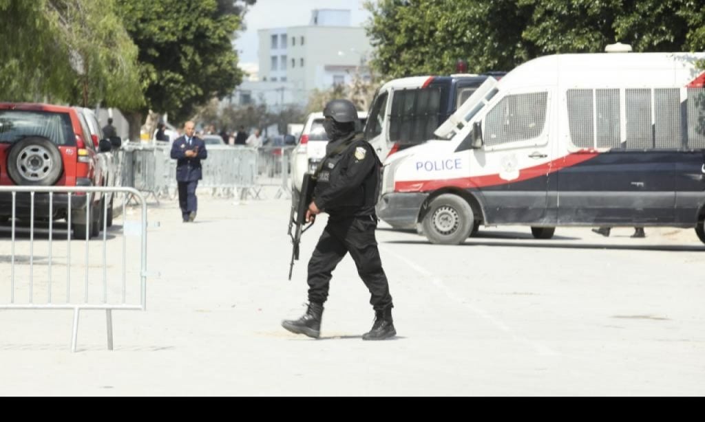 Imagem Ilustrando a Notícia: Atentados na Tunísia têm como alvo forças de segurança