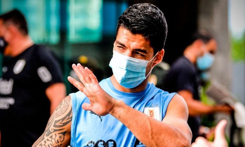 Imagem Ilustrando a Notícia: Atacante Suárez está com Covid-19 e desfalca Uruguai contra o Brasil