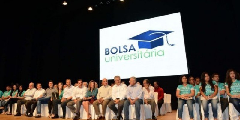 Imagem Ilustrando a Notícia: Governo de Goiás repassará R$ 10 milhões para Bolsa Universitária
