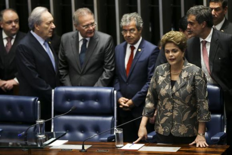 Imagem Ilustrando a Notícia: “Hoje eu só temo a morte da democracia”, diz Dilma durante sua defesa no Senado