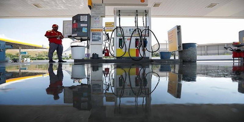 Imagem Ilustrando a Notícia: A partir de amanhã, gasolina custará R$ 1,95 por litro