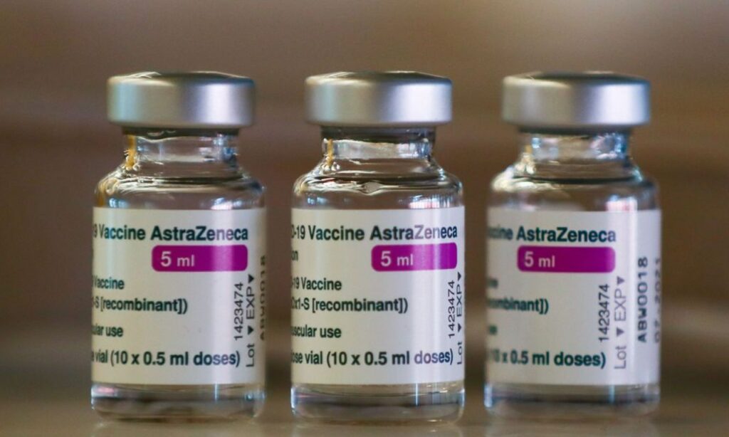 Imagem Ilustrando a Notícia: Covid-19: Fiocruz vai entregar 5 milhões de doses da vacina na sexta