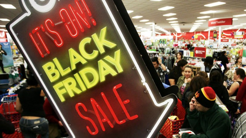 Imagem Ilustrando a Notícia: Black Friday impulsionou vendas em novembro, diz Serasa
