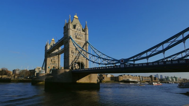 Imagem Ilustrando a Notícia: Duas pessoas são presas por suspeita de envolvimento com atentado em Londres