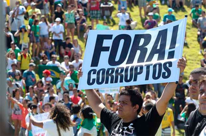 Imagem Ilustrando a Notícia: Mais de 80% dos brasileiros acham que pessoas comuns podem combater a corrupção