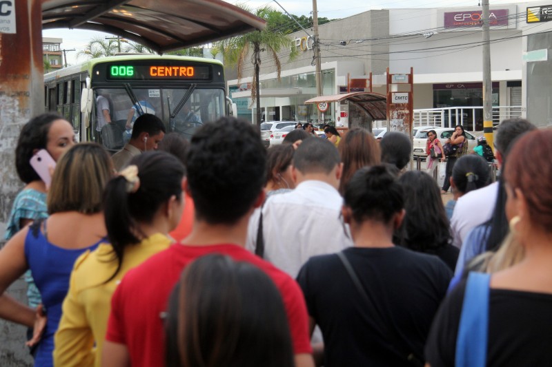Imagem Ilustrando a Notícia: Acordo impede reajuste de tarifa de ônibus antes do Carnaval