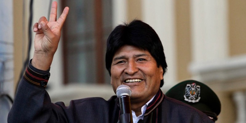 Imagem Ilustrando a Notícia: Morales festeja recorde  na presidência da Bolívia
