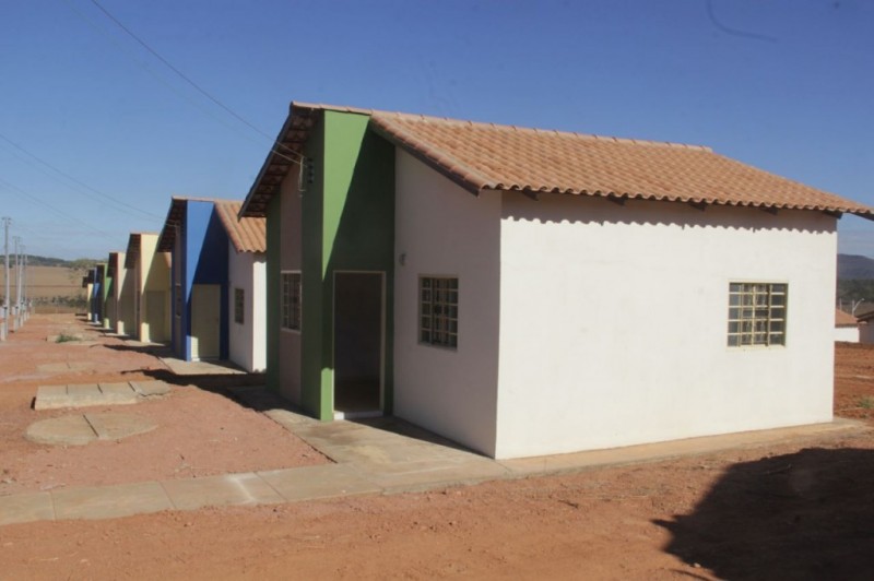 Imagem Ilustrando a Notícia: Pirenópolis recebe 149 casas do 1.º residencial do Brasil abastecido com energia