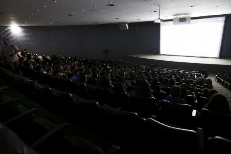 Imagem Ilustrando a Notícia: Quase metade dos brasileiros vive em cidade sem sala de cinema