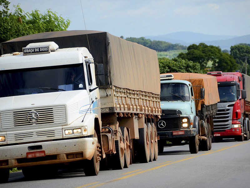Imagem Ilustrando a Notícia: Circulação de veículos pesados será restrita em alguns trechos