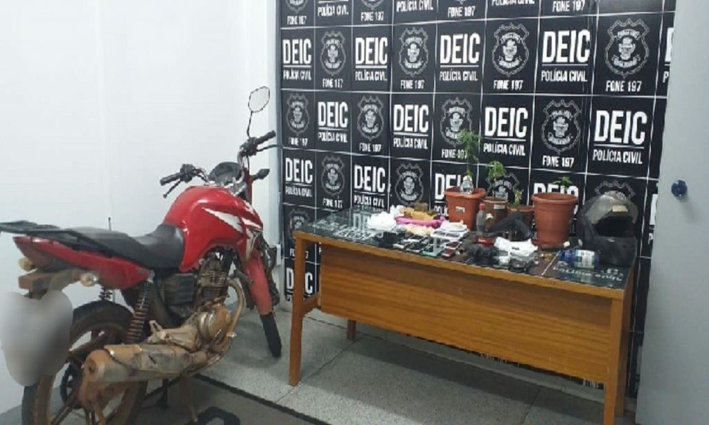 Imagem Ilustrando a Notícia: Servidor da Comurg é preso suspeito de tráfico de drogas e roubo, em Goianira