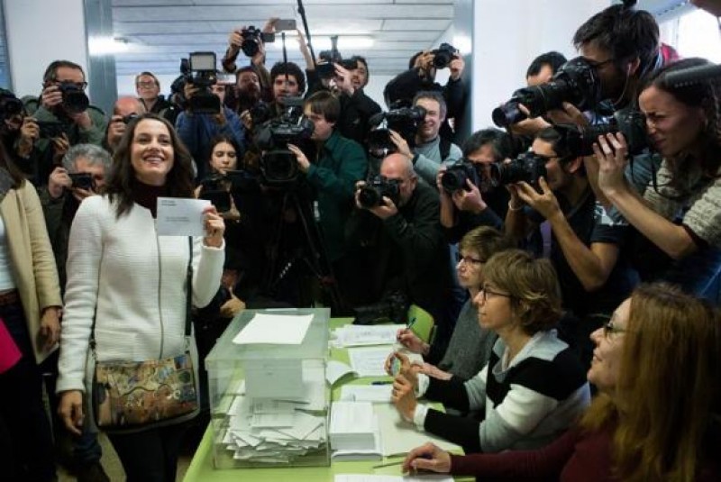Imagem Ilustrando a Notícia: Catalães vão às urnas hoje em eleição atípica