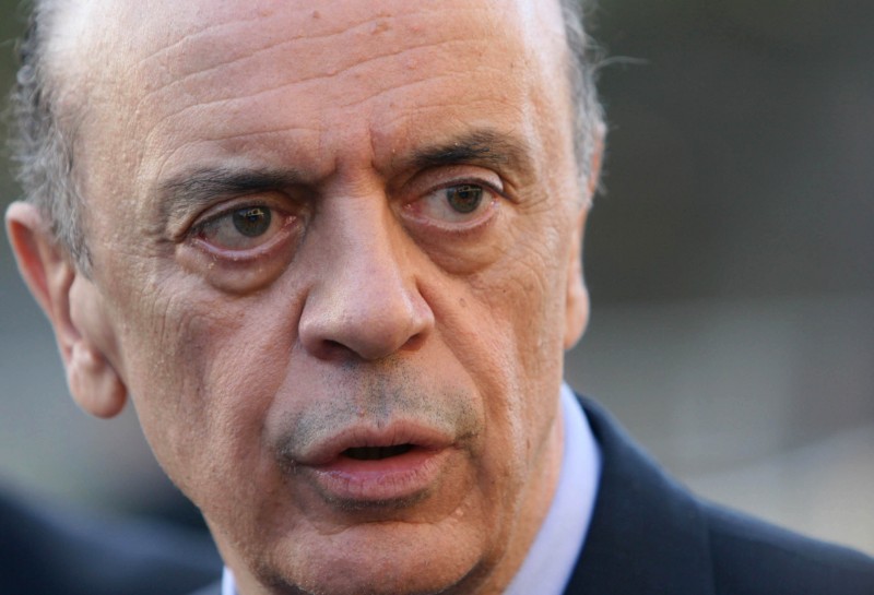 Imagem Ilustrando a Notícia: José Serra reassume mandato de senador após abrir mão de Ministério