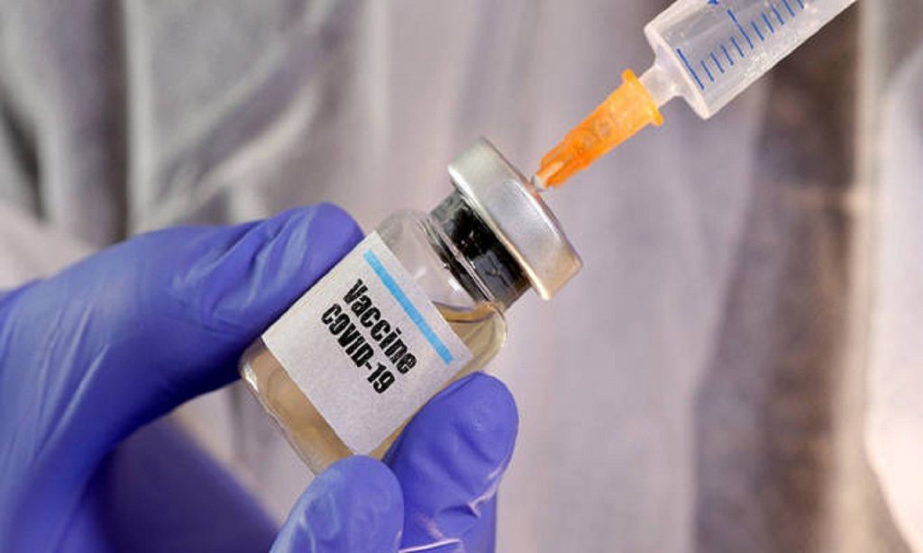 Imagem Ilustrando a Notícia: Médico diz que vacina contra Covid-19 pode controlar a doença, mas ela não vai acabar