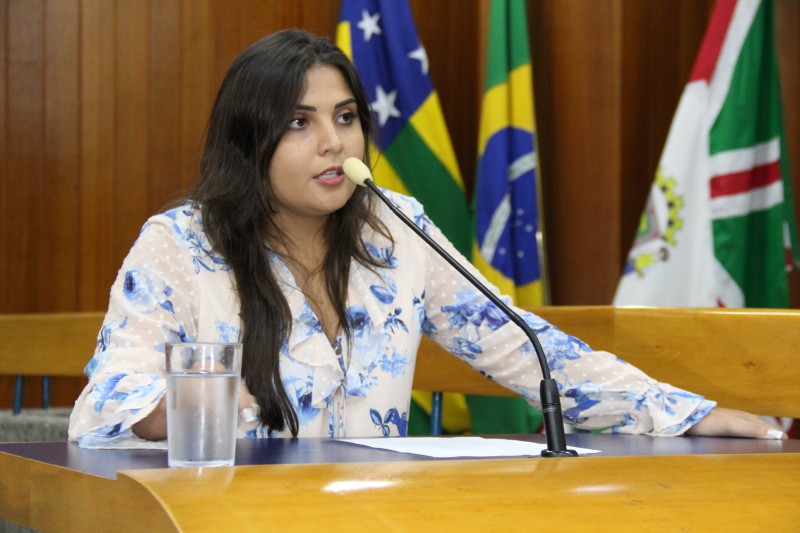 Imagem Ilustrando a Notícia: Vereadora diz que Câmara cogita pedir renúncia de Iris
