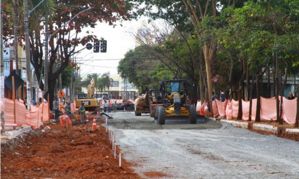 Imagem Ilustrando a Notícia: Prefeitura de Goiânia inicia obras de drenagem na Avenida Goiás com Independência
