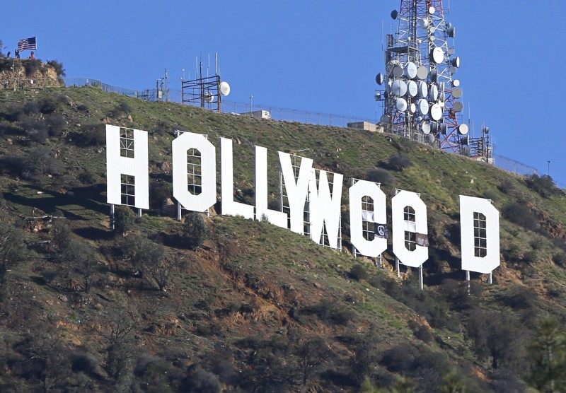 Imagem Ilustrando a Notícia: ONG que cuida do letreiro de Hollywood decide contratar seguranças