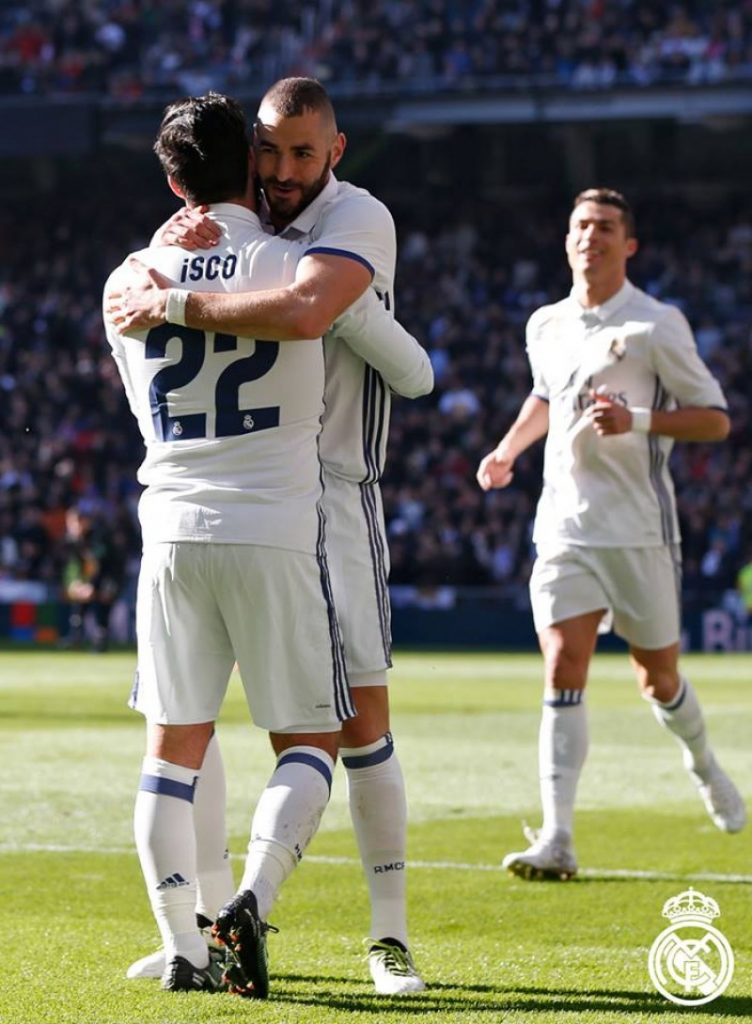 Imagem Ilustrando a Notícia: Real Madrid recebe Napoli em casa