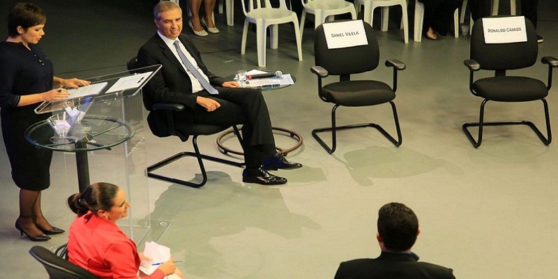 Imagem Ilustrando a Notícia: TBC promove debate acirrado com os candidatos ao governo de Goiás