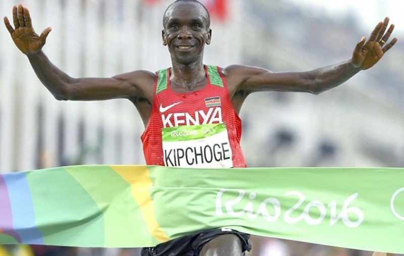 Imagem Ilustrando a Notícia: Queniano vence maratona olímpica; brasileiro mais bem colocado fica em 15º