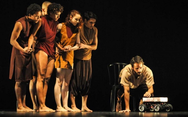 Imagem Ilustrando a Notícia: Teatro Goiânia recebe La Wagner dentro do Paralelo 16 a partir de hoje