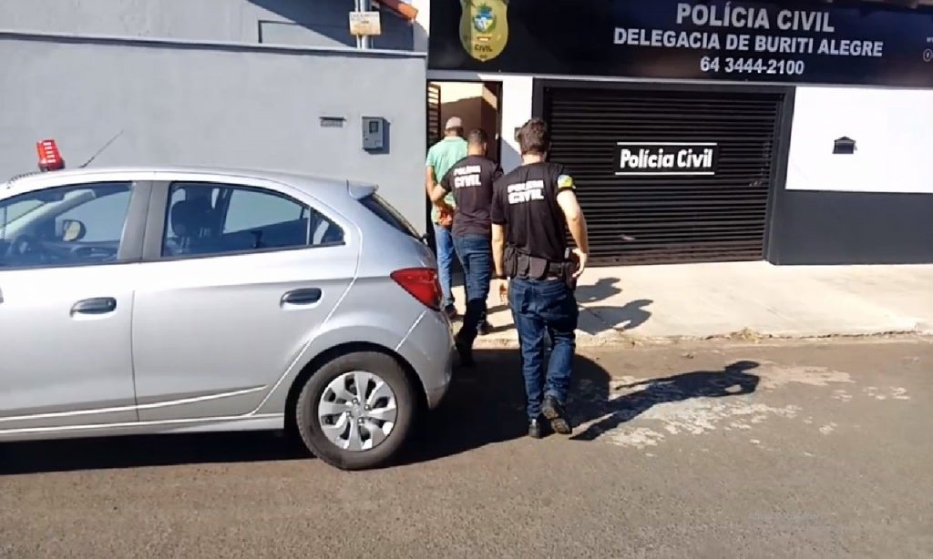 Imagem Ilustrando a Notícia: PC prende dupla de irmãos suspeita de homicídio brutal em Buriti Alegre
