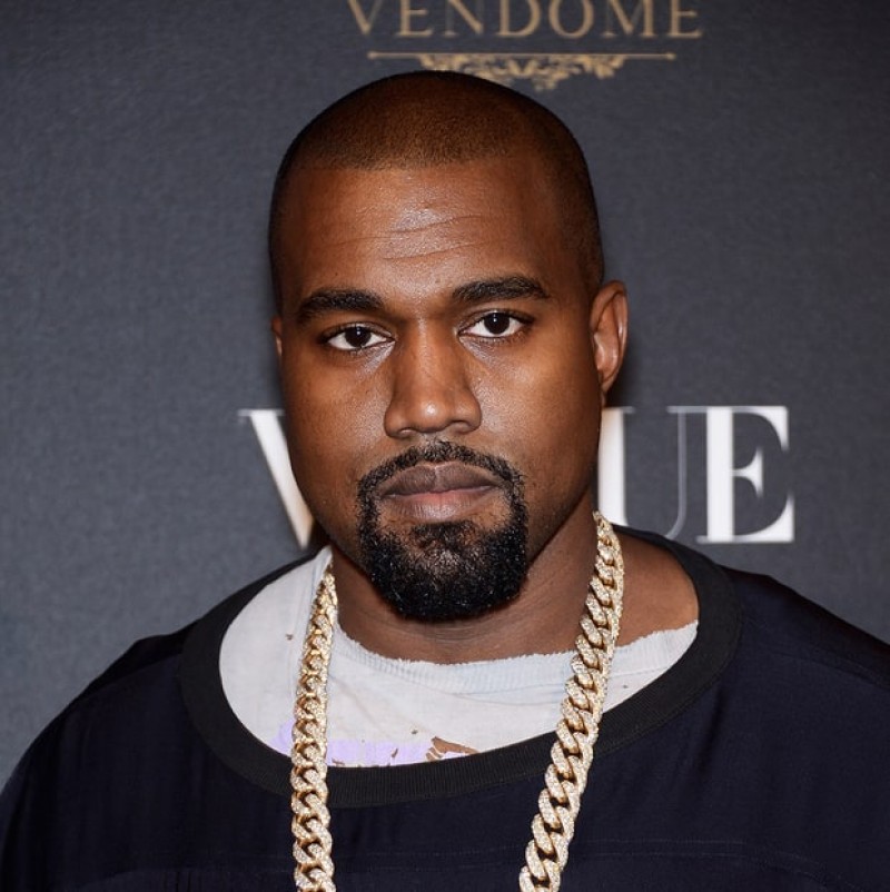 Imagem Ilustrando a Notícia: Kanye West teria demitido cerca de 30 funcionários após surto nervoso