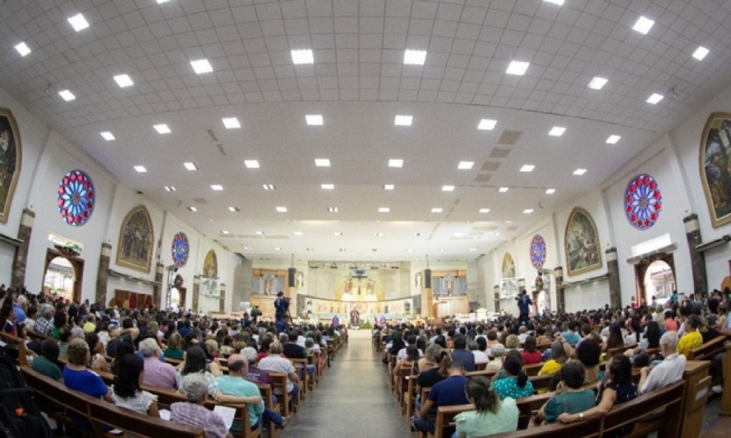Imagem Ilustrando a Notícia: Santuário Sagrada Família em Goiânia se torna Basílica