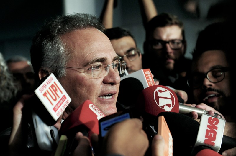 Imagem Ilustrando a Notícia: STF mantém Renan Calheiros na presidência do Senado