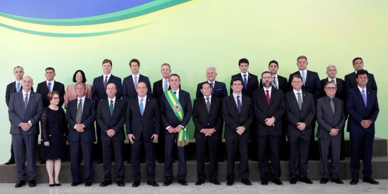 Imagem Ilustrando a Notícia: Saiba quem são os 22 ministros de Jair Bolsonaro