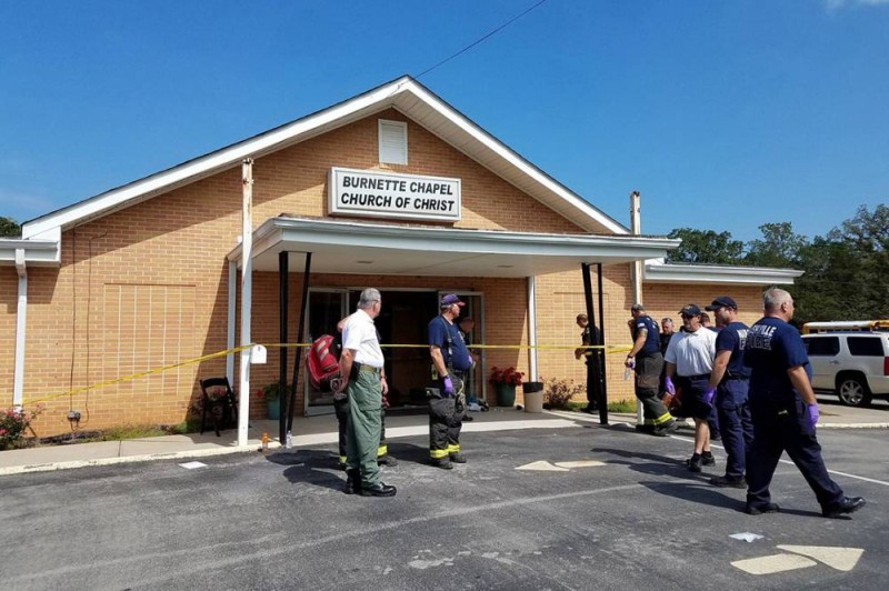 Imagem Ilustrando a Notícia: Tiroteio em igreja nos Estados Unidos deixa oito feridos