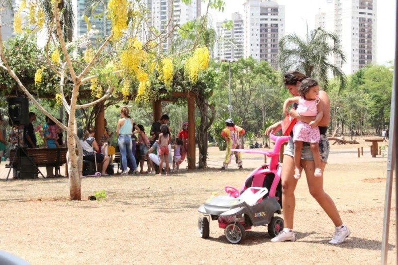 Imagem Ilustrando a Notícia: “Caminhada das Rosas” encerra neste sábado campanha contra câncer de mama