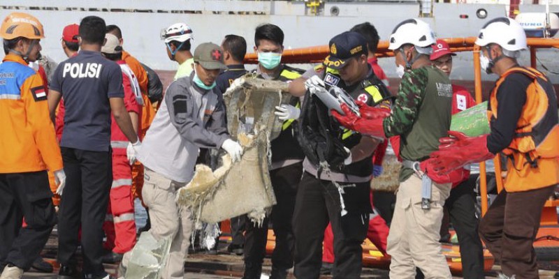 Imagem Ilustrando a Notícia: Indonésia descarta possibilidade de sobreviventes após acidente